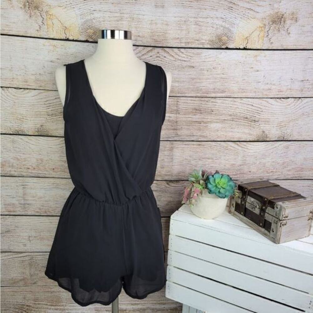 5/$25 One Market Sleeveless Black Romper Shorts XS‎